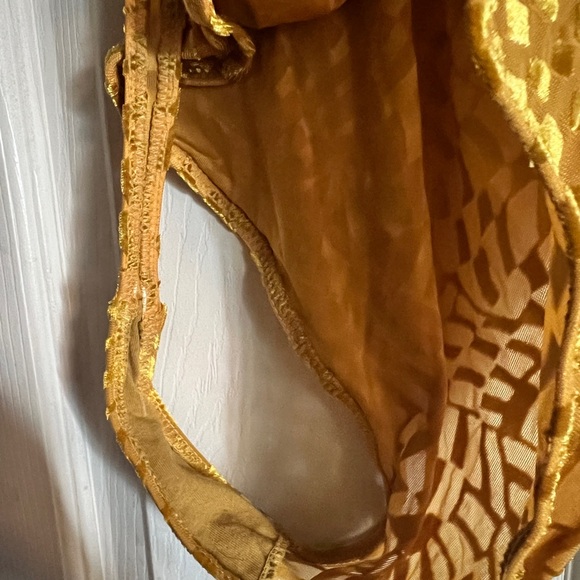Gold Patterned Bodysuit - Picture 5 of 5
